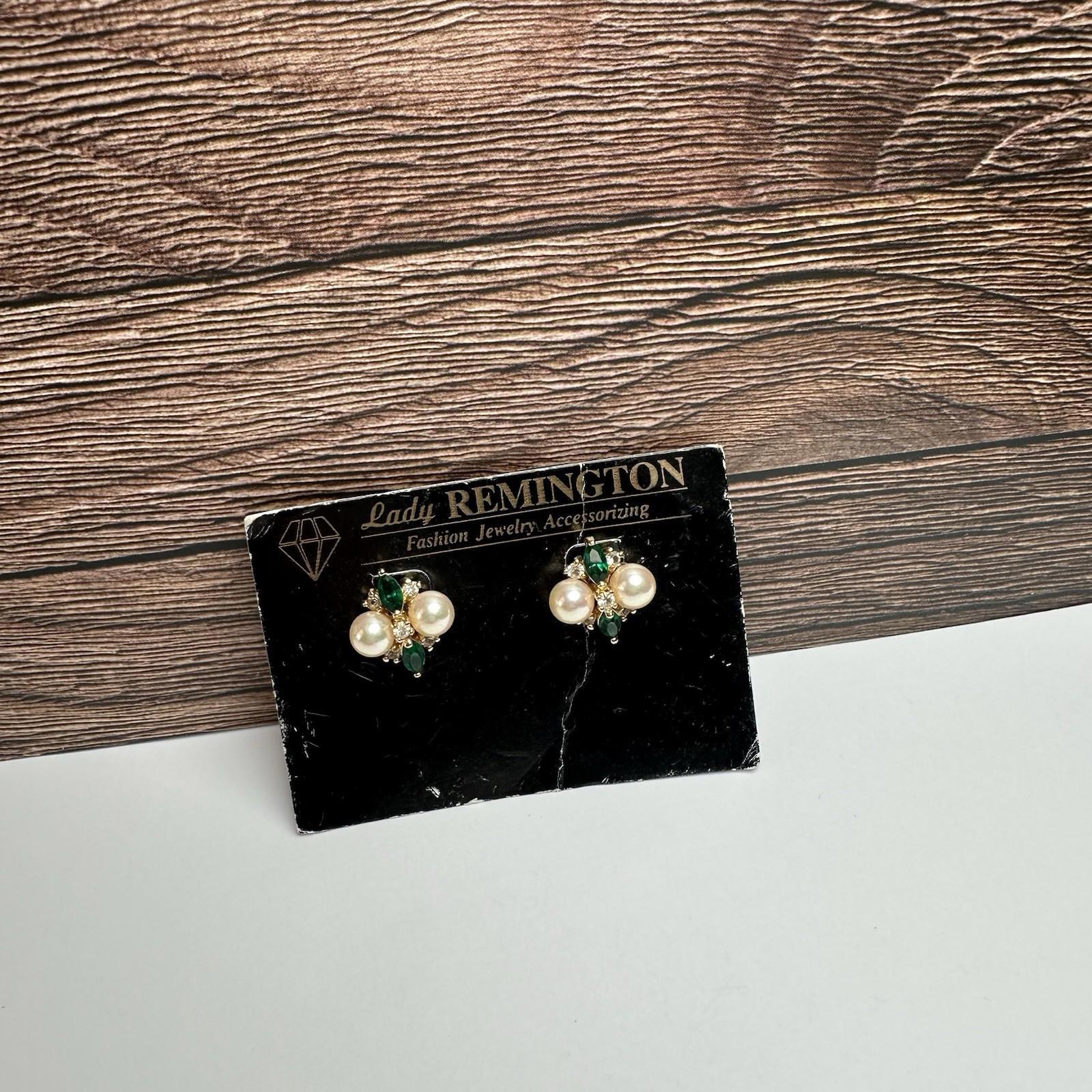 Lady Remington Faux Pearl Green Rhinestone Pierced Stud Earrings Gold Tone 18$